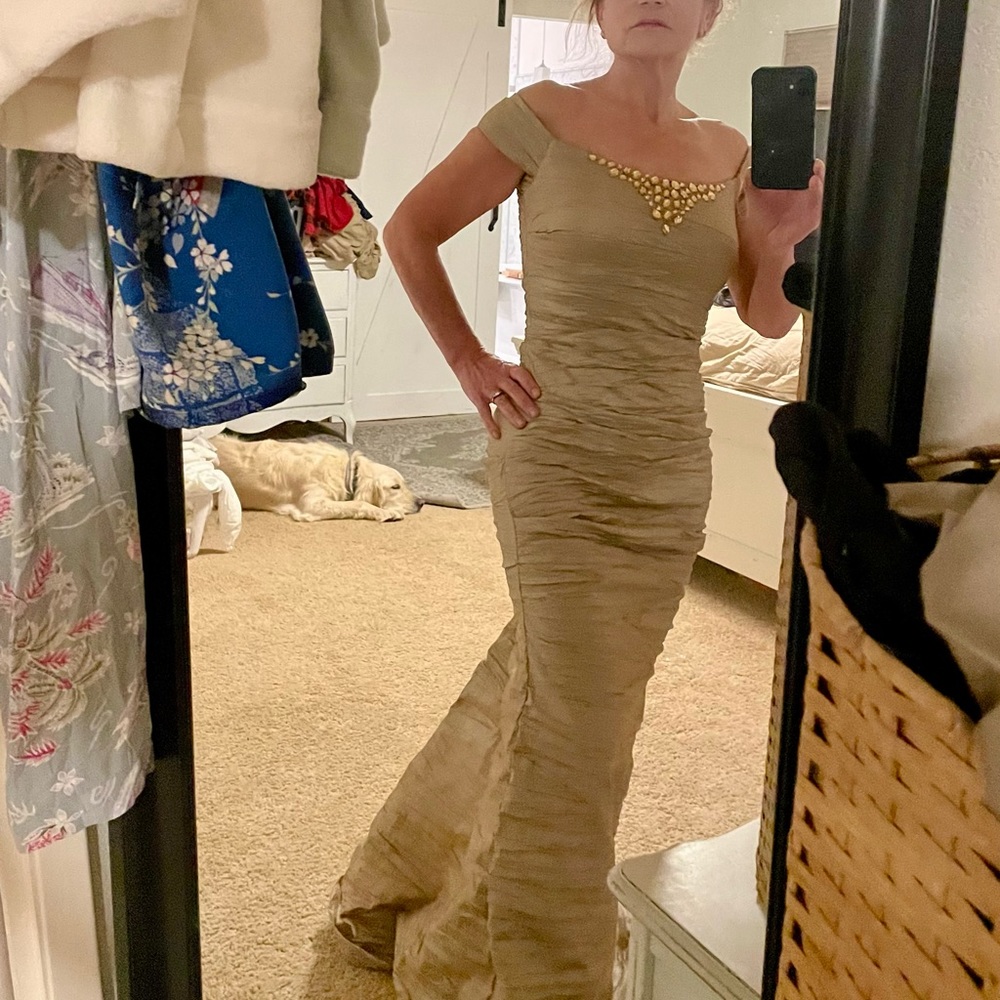 Vintage style mermaid gown!